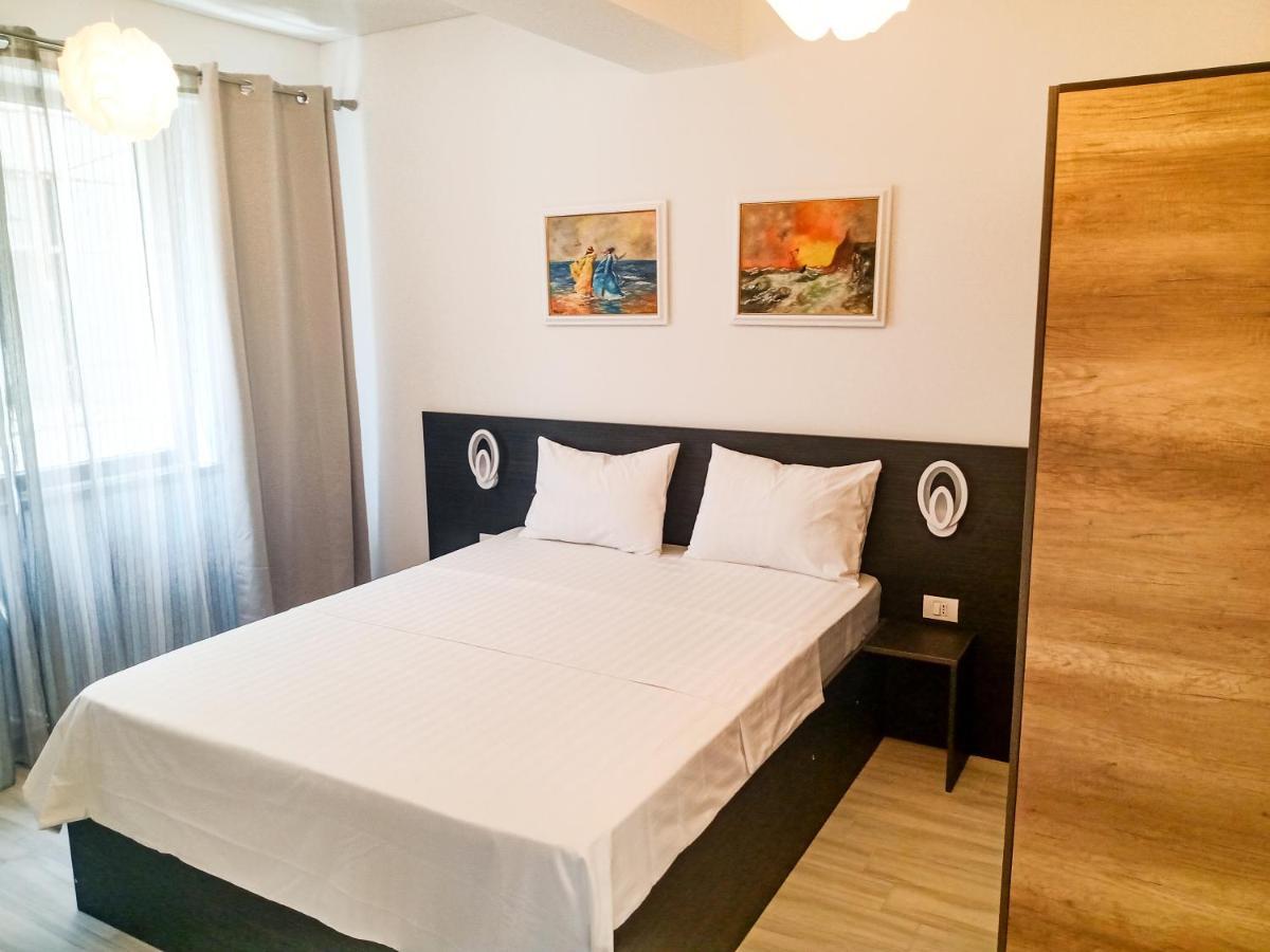 Ric Apartament Navodari Luaran gambar