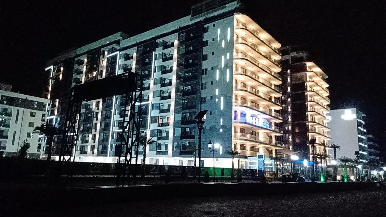 Ric Apartament Navodari Luaran gambar